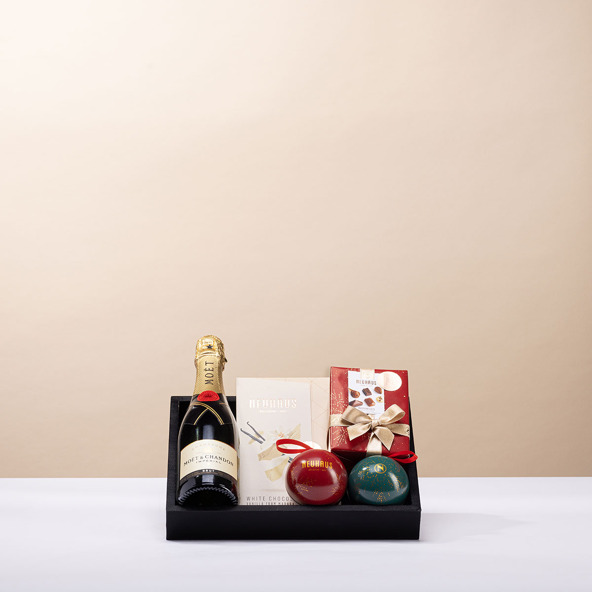 Moët & Chandon Rosé Champagne & Neuhaus Chocolates - Delivery in Germany by  GiftsForEurope