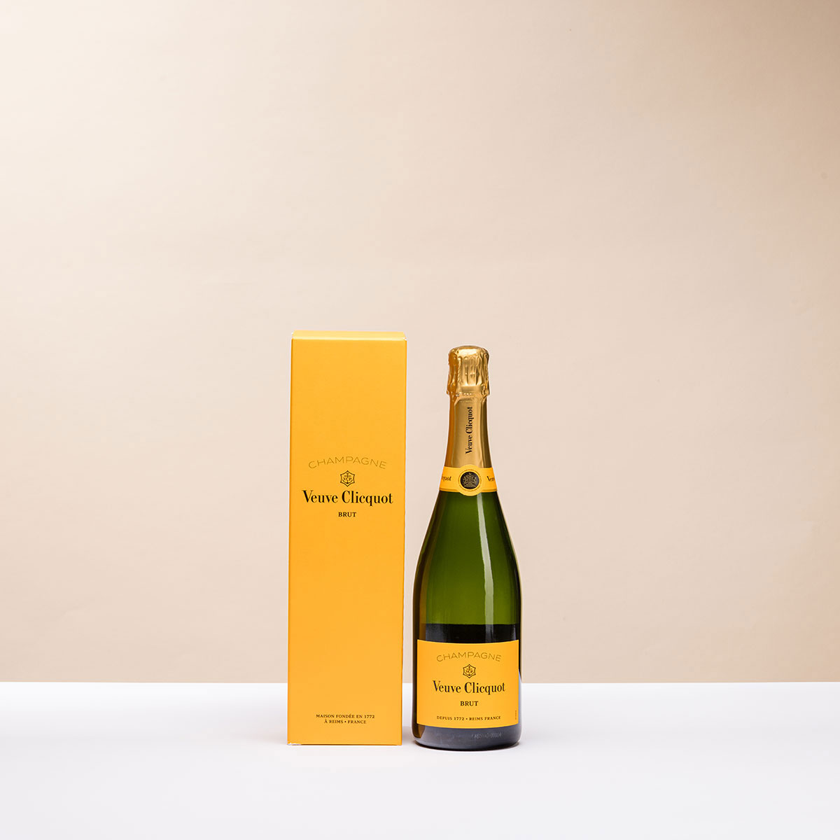 Veuve Clicquot Yellow Label, 75cl Delivery in Germany by GiftsForEurope